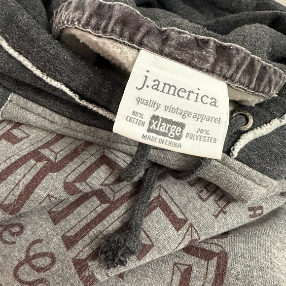 J. America Gray Men's Hershey Park Hoodie Size- XL - Picture 4 of 4